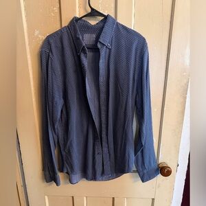 Abercrombie & Fitch Stylish Blue Button-Up Shirt size M